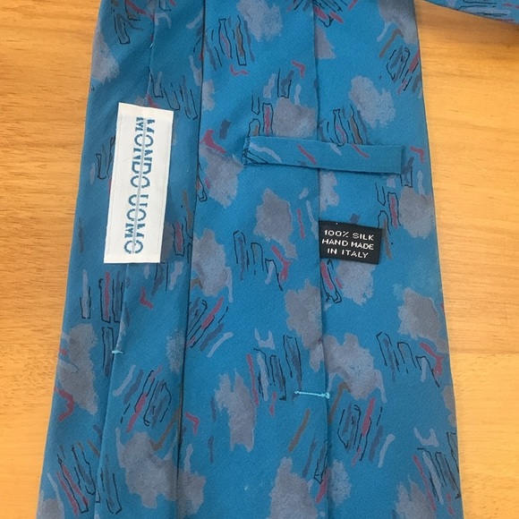 Mondo Uomo 100% silk Tie hand made in Italy 56" teal w/ abstract design EUC - Picture 4 of 9